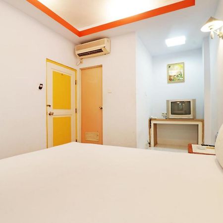 Mutiara Sari Hotel Макасар Екстериор снимка