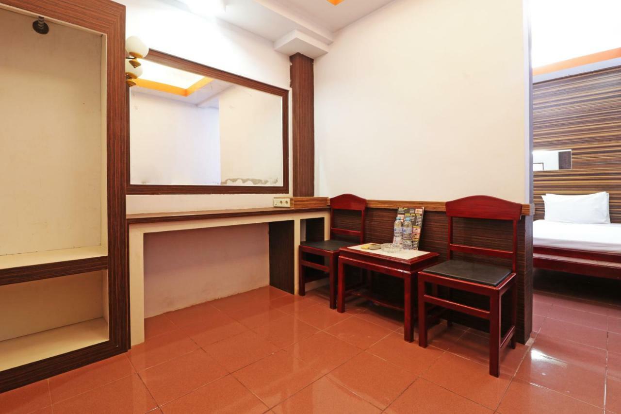 Mutiara Sari Hotel Макасар Екстериор снимка