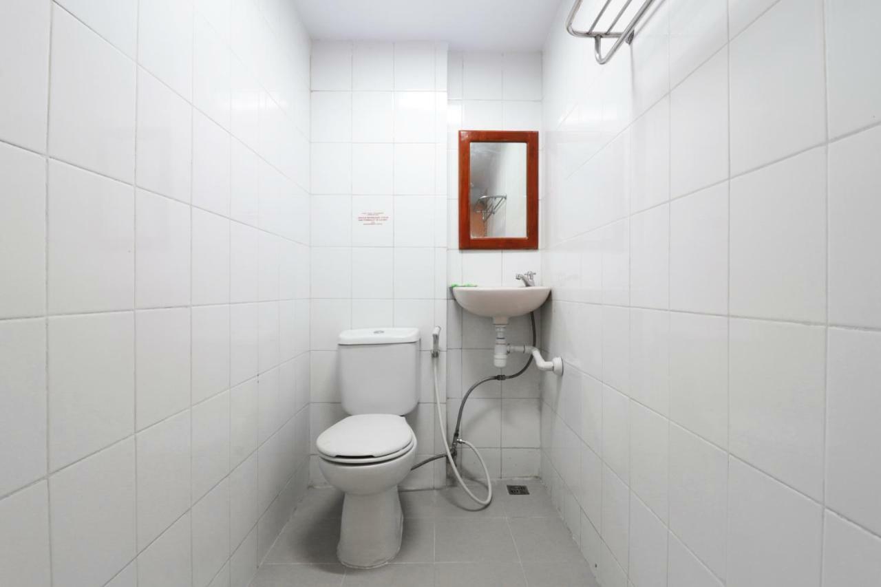 Mutiara Sari Hotel Макасар Екстериор снимка