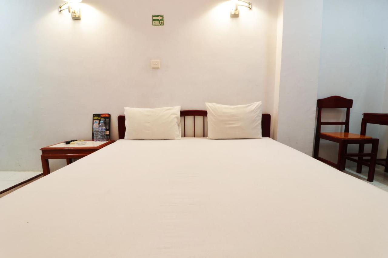 Mutiara Sari Hotel Макасар Екстериор снимка